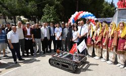 Mersinli Öğrencilerin Geliştirdiği Yörü-K Tanıtıldı: Yürüyüş Testi Başarılı