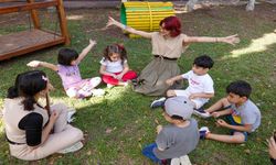Tarsus’ta Minikler İngilizceyi Oyunla Öğreniyor