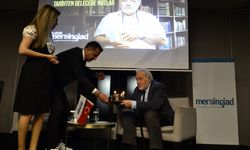 İlber Ortaylı’ya Mersin’de Sürpriz Doğum Günü Kutlaması