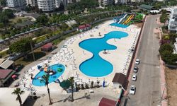 Hem serinlemenin hem de eğlencenin adresi: Mezitli Su Parkı