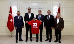 Vali Toros, Yeni Mersin İdmanyurdu Yönetimi ile Görüştü