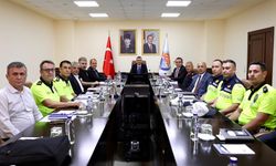 Mersin’de Trafik Levhaları Mercek Altında: Şehirde Yönlendirme Yenileniyor