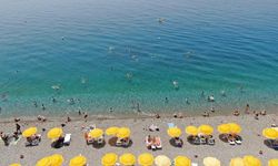 Antalya'da Bayramın Adresi Sahiller Oldu