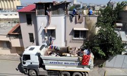 Mersin’de Çöp Evi Temizlendi: Aynı Evden 7 Kamyon Atık Toplandı