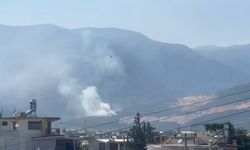 Finike’de Orman Yangını: Havadan ve Karadan Alarm Verildi
