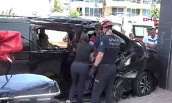 Antalya'da Otobüs ve Minibüs Çarpıştı: 3 Yaralı