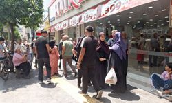 Mersin Caddelerinde Alışveriş Yoğunluğu