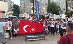Mersin’de Tabutlu Eylem: TÜRK-İŞ, Emeğin Cenazesini Taşıdı