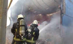 Antalya’da Mobilya Atölyesi Alevlere Teslim Oldu