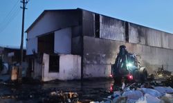 Bucak’ta Sanayi Sitesinde Yangın Paniği