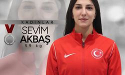 Milli Güreşçi Sevim Akbaş’tan Avrupa’da Gümüş Madalya