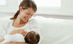 Bebek İçin En Güçlü Savunma: İlk 6 Ay Sadece Anne Sütü