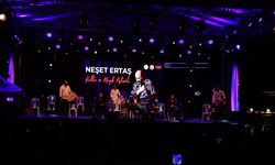 Deprem Festivali De Etkiledi... Konser Yarıda Bitti