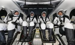 NASA ve SpaceX’in Crew-10 Ekibi 5 Aylık Görevin Ardından Dünya’ya Döndü