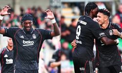 Beşiktaş, İrlanda’da Fırtına Gibi Esti: İlk Yarıda 4 Golle St. Patrick's'i Dağıttı