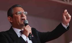 Özgür Özel Canlı Yayında Açıkladı: "23 Milyonun Üzerinde İmza Topladık"