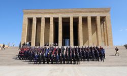 11 Büyükşehir İtfaiyecisi Anıtkabir’de Atatürk’ü Andı