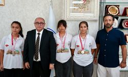 Erdemli Belediyesi Bocce Sporcuları Mersin İl Seçmeleri’nde Zirveye Çıktı