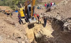 Havuz kazısında toprak kaydı: 2 kişi hayatı kaybetti