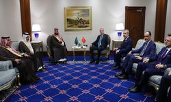 Erdoğan, Katar’da Suudi Arabistan Veliaht Prensi ile Bir Araya Geldi