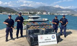 Anamur’da 28 bin 500 Paket Tütün Çubuğu Ele Geçirildi
