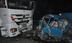 Tır ve Otomobil Çarpıştı, 3 Kişi Hayatını Kaybetti