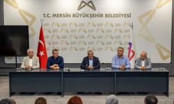 Büyükşehir’de Görevde Yükselen Memurlara Plaket Takdim Edildi