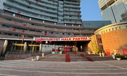 CHP MYK, İstanbul İl Yönetiminin Görevden Uzaklaştırılması Kararıyla Olağanüstü Toplandı