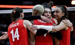 Tarihi finalde ilk set oynanmaya başladı