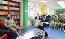 Milli Güreşçi Feyzullah Aktürk, Öğrencilerle Söyleşide Buluştu