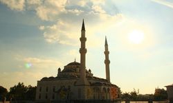 Mersin’de Camilerin Toplum Hayatındaki Yeri Konuşuldu