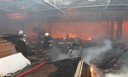 Mobilya Atölyesinde Çıkan Yangın, İtfaiye'nin Hızlı Müdahalesiyle Söndürüldü