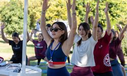 Davultepe Çocuk Evleri’nde Kız Çocukları İçin Yoga Etkinliği
