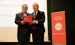 Mersin’de “Camiler ve Din Görevlileri Haftası” Konferansla Kutlandı