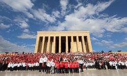 LÖSEV'den Anıtkabir’e 100 Bin Kişilik Ziyaret
