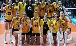 VakıfBank'tan Güçlü Başlangıç: Zeren Spor Direndi Ama Yetmedi
