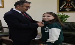 Duruşuyla Ders Verdi: Vali’den Altınla Ödüllendirildi