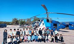 Silifke’de Öğrenciler Yangın Helikopterini İnceledi