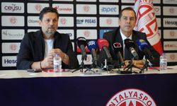 Antalyaspor Erol Bulut ile 2 Yıllık Sözleşme İmzaladı