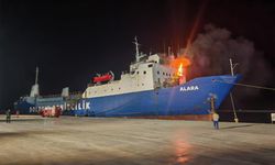 Mersin Liman’da Yük Gemisinde Çıkan Yangın Söndürüldü
