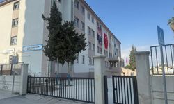 Mersin’de Okul Kantininde Zehirlenme Paniği: 26 Öğrenci Hastaneye Kaldırıldı