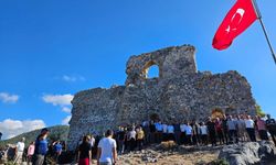 Bozyazı'da 'Cumhuriyet Yürüyüşü ve Bayrak Değişimi Töreni' gerçekleştirildi