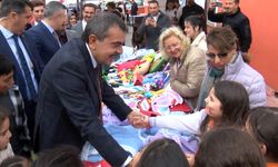 Bakan Tekin, 'Gazze Kermesi'ni Ziyaret Etti