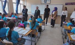 Başkan V. Şener Okul Ziyaretlerini Sürdürüyor