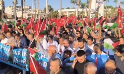 Mersin Sahilinde Filistin İçin Büyük Destek Yürüyüşü
