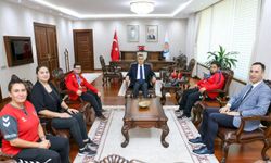Down Sendromlu Şampiyonlar Mersin Valiliğinde
