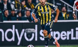 Trendyol Süper Lig: Fenerbahçe: 2 - Fatih Karagümrük: 0 (İlk yarı)