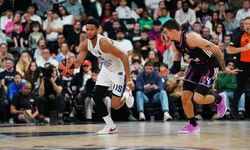 Paris Basketball - Anadolu Efes: 80-90