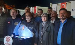 Sındırgı'da Depremin Ardından Evlerine Girmeye Çekinenler, Çadırlarda Kalıyor