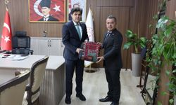 Türk Ocakları Mersin Şube Başkanı Faruk Mersin, Müdür Muhammed Özdemirci'yi Ziyaret Etti